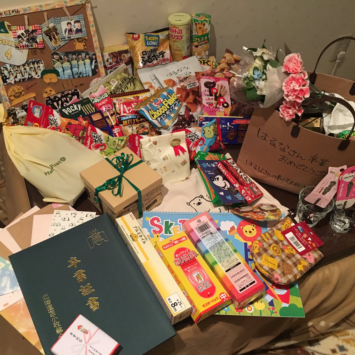 Paru_k_12's tweet photo. 無事に卒業しました🌸
高校3年間通してやおいたと関わってくれた方々ありがとうございました！ https://t.co/R5JnH37vDB