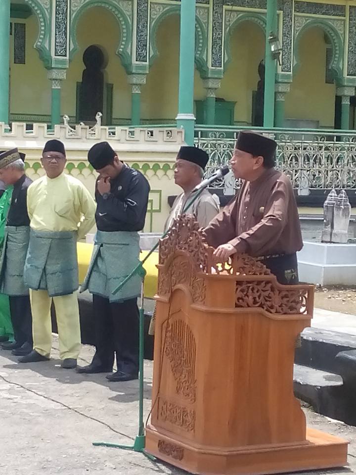 Jaring_Halus's tweet photo. Peringatan 106 Tahun Pahlawan Melayu dan Penyair Tengku Amir Hamzah dihadiri Sultan Negeri Langkat Tuanku Azwar Abdul Djalil @Info_Langkat https://t.co/b4XlvyEwa0