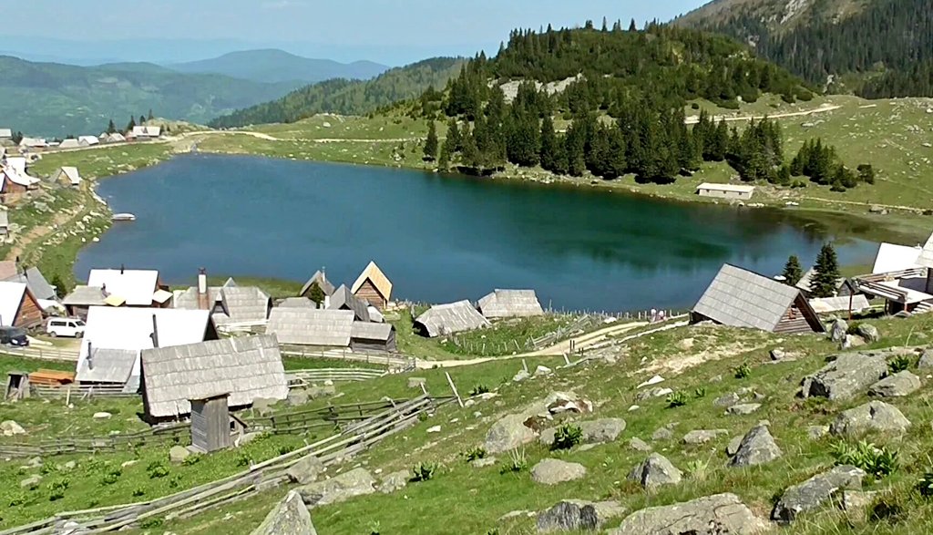 enjoybosnia's tweet photo. @enjoybosnia #enjoybosniaherzegovina #enjoy #nature #prokosko #lake #Travel #traveling #travelgram #travelgolas #rentacar #visit #adventure https://t.co/3ENSoRcJYk