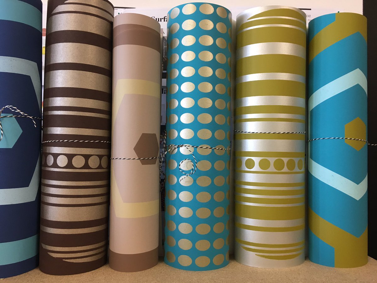 SharonJaneW's tweet photo. #handscreen #printed #wallpapers on #wallpaperwednesday https://t.co/GjYBMkufq0
