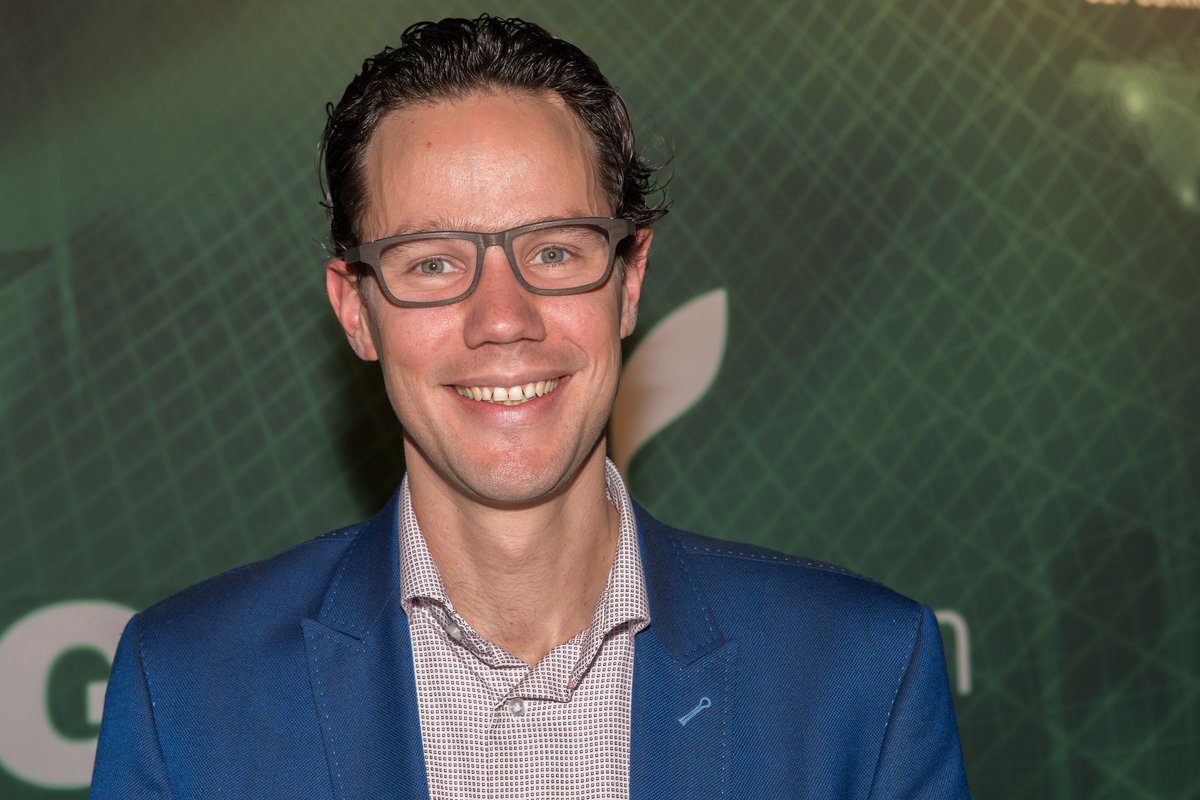 <a href="/LetsGrowNews/">LetsGrow.com</a> vertelt over beweegredenen om te participeren <a href="/Demokwekerij/">DemokwekerijWestland</a> en hoe hij denkt over #WorldHortiCenter. bit.ly/2mdfyna