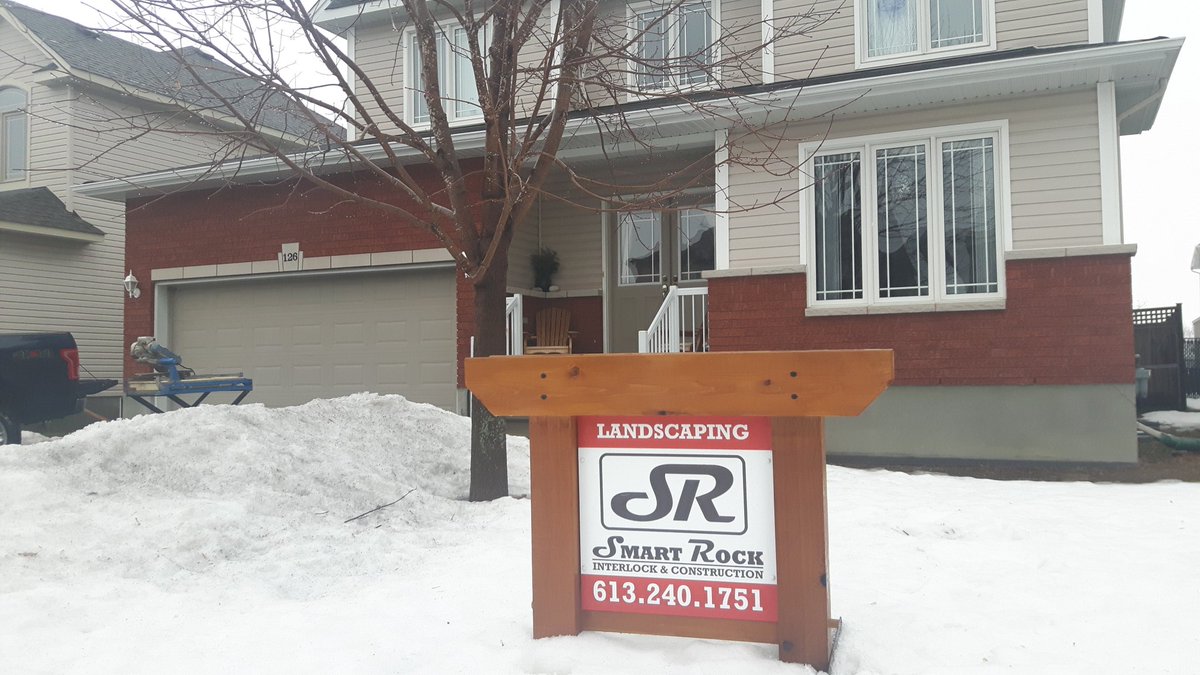 smartrockrob's tweet photo. Post your signs!. #level2signs #whyihardscape #landcaping @techobloc @ChantalMarkou @JR_Landscapes https://t.co/rTrnkoOlpZ