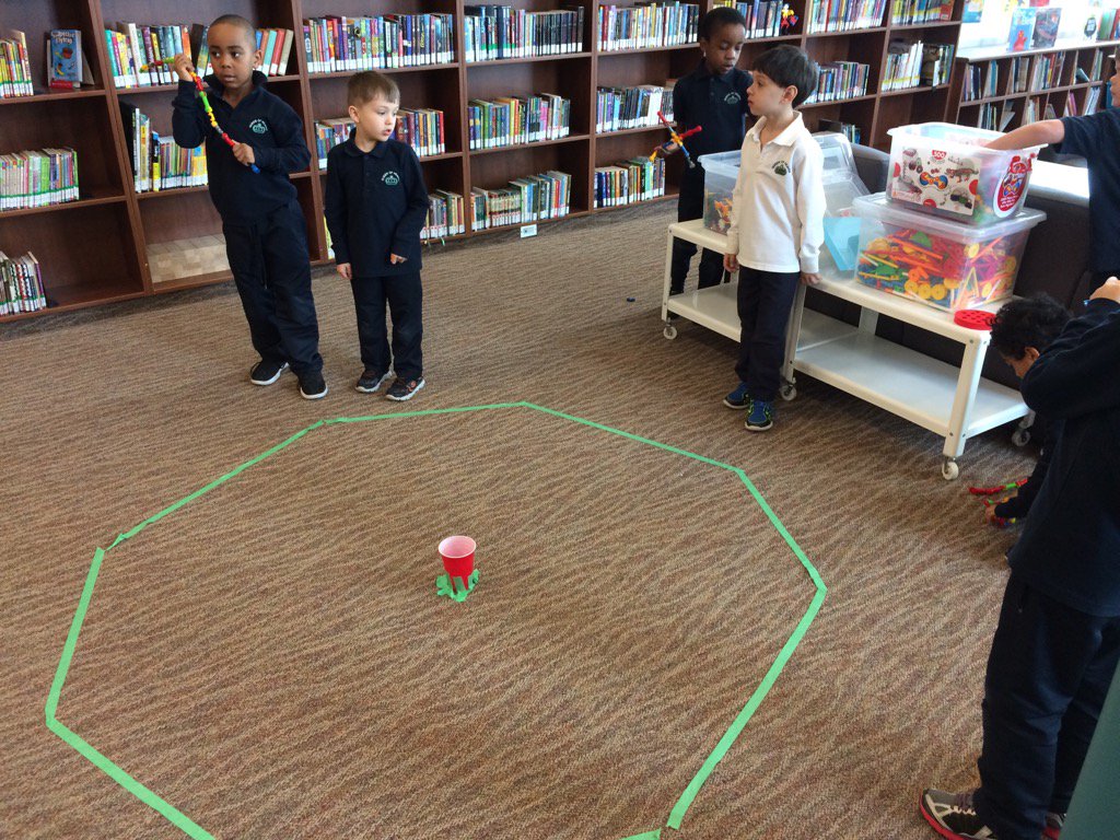 QofHOnes's tweet image. Will your tool work to place the ball in the cup? #makerspacefun @QHLibrary @QHMilton