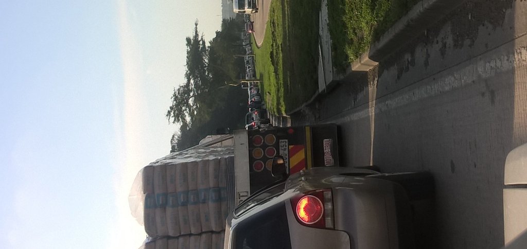 sonia_koenig's tweet photo. @jvbtrafficguy M7 west bound roadworks between Titran &amp;amp; Wakesleigh traffic backed up https://t.co/itQJ6QUrR5 https://t.co/C4okLNc4iN