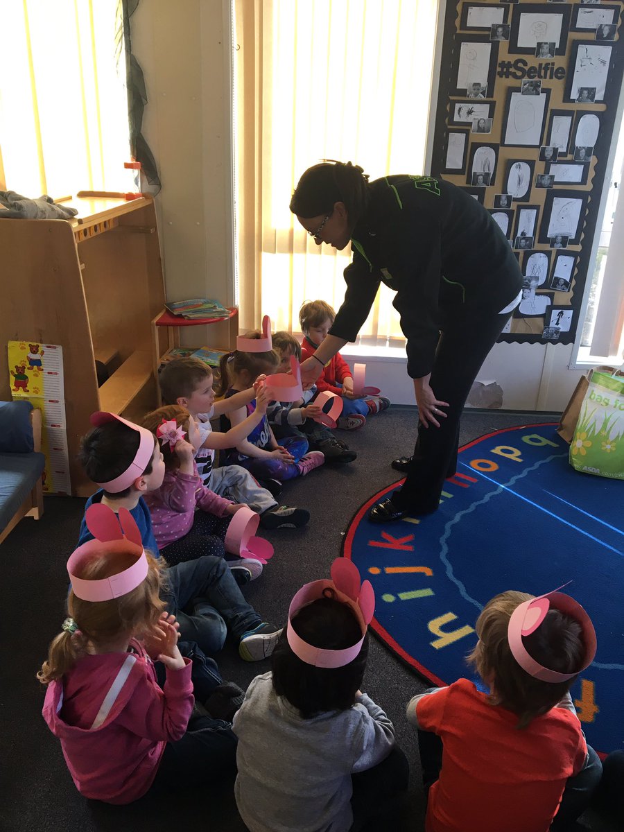 @AsdaStenny @larbertday Celebrating World Book Day with Larbert Day Nursery. Thanks for having me!!! #PappaPig