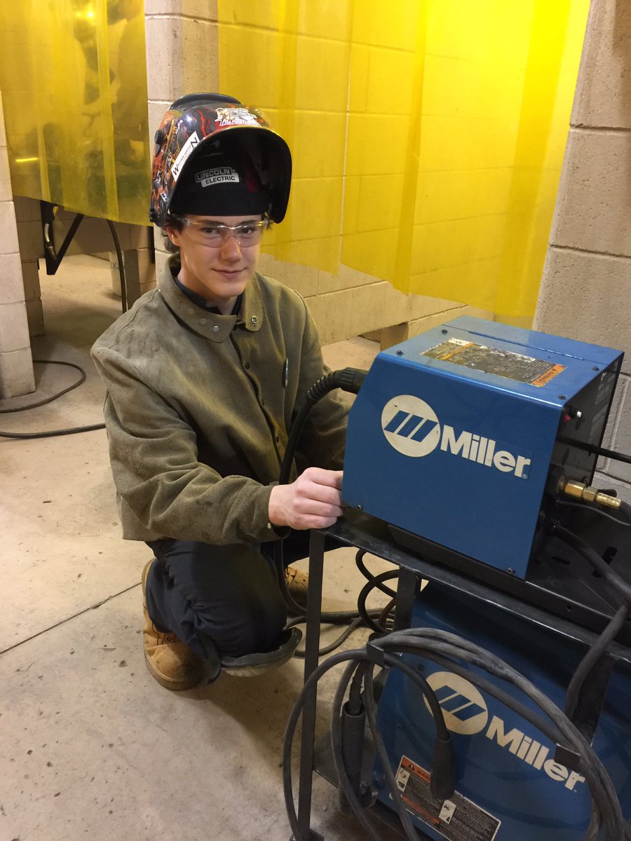 DSBNTech's tweet photo. @dsbn 19th annual Skills Challenges are underway here @Niagara_College , good luck to all our competitors ! #makerschangetheworld https://t.co/JwWroj4AoB