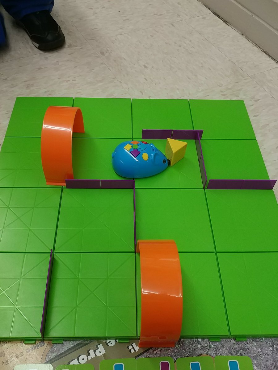 sabine_hass's tweet image. Colby found his cheese! #codeandgo in 1st grade. #stem475 @MOPanthers