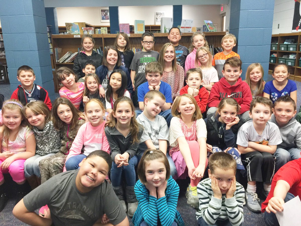 MissB_Classroom's tweet photo. We loved our Skype session with author @robinnewmanbook! We loved hearing about how you get your book ideas. https://t.co/HttjqDW5cM