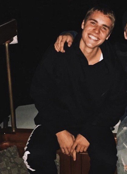 iCompleteBieber's tweet photo. These pictures make me happy https://t.co/VcHwF22oCC