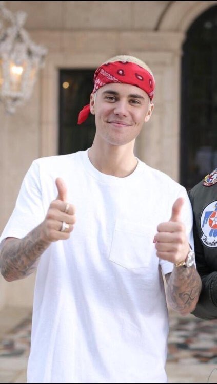 iCompleteBieber's tweet photo. These pictures make me happy https://t.co/VcHwF22oCC