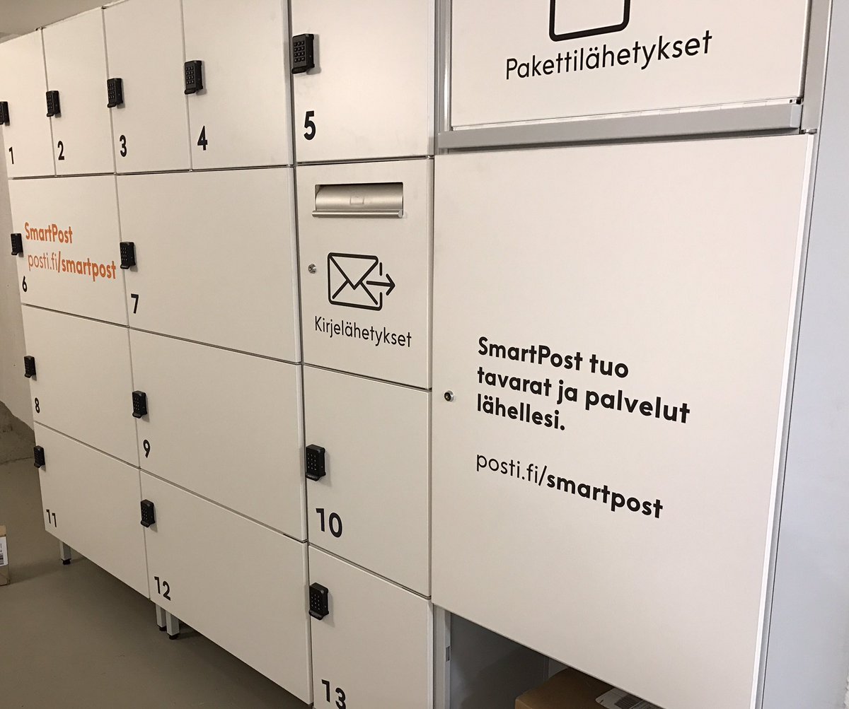 kirsikkalar's tweet photo. Kävin postissa.Oman taloyhtiön kellarissa.Voisin mennä yölläkin hakemaan paketin, jos haluaisin. Kätevää. 👍🆒 #smartposti #posti #pilotti https://t.co/Qi8omYkxXH