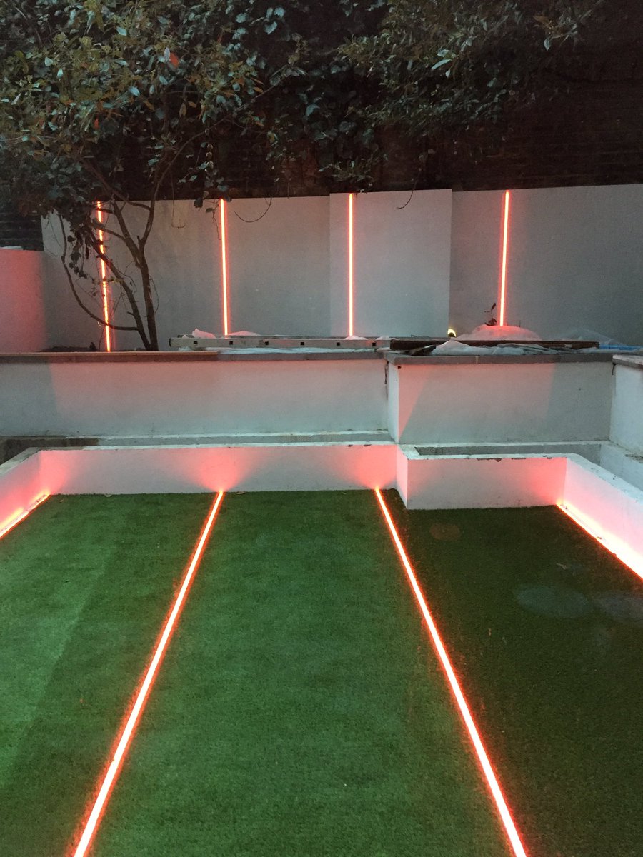 customised's tweet photo. #garden #lighting #liveinstall in #westlondon using @HDL_Automation #DALI lighting. Design by @Joe_Burke_Light https://t.co/1Skrhkkj3Y