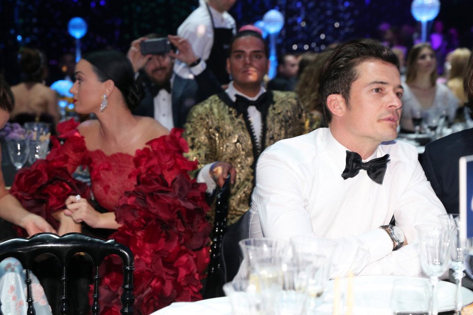 mentropolitan's tweet photo. .@katyperry and #OrlandoBloom break up after 10 months.

Read here: https://t.co/BMeEbKexR9 

#KatyPerry #breakup #vanityfairoscarparty https://t.co/I2FwDP1NP8