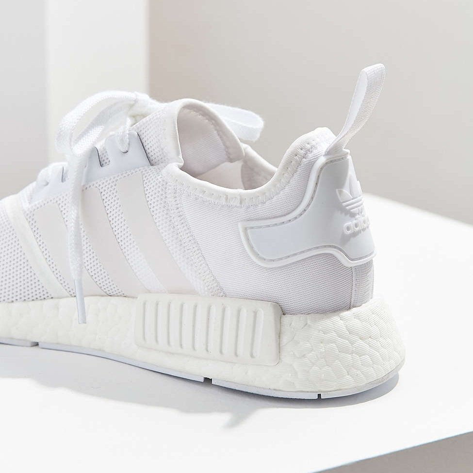adidasalerts's tweet photo. Sizes 8-13 with free shipping.
adidas NMD_R1 Triple White.
—> https://t.co/gNn3WucJSr https://t.co/fNJ5y6O6iK