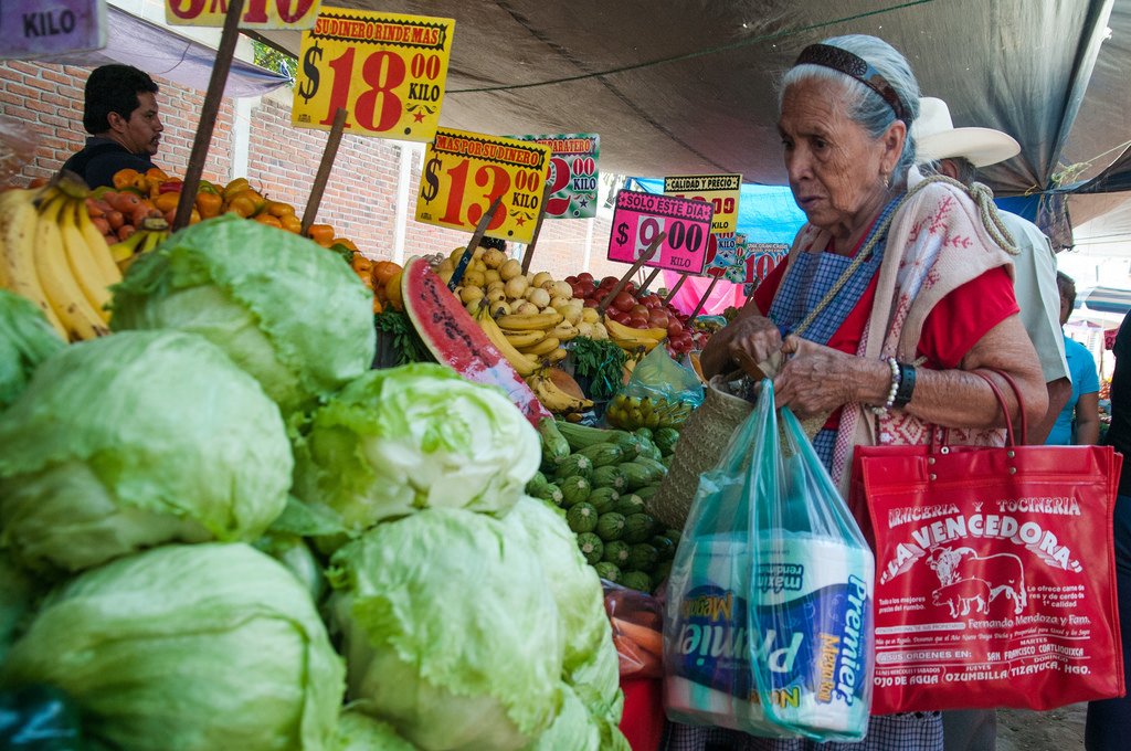 Nishpa_'s tweet photo. La inflación retomará la tendencia hacia la baja a finales de 2017: @Banxico. >> https://t.co/qJwoqK9qBF