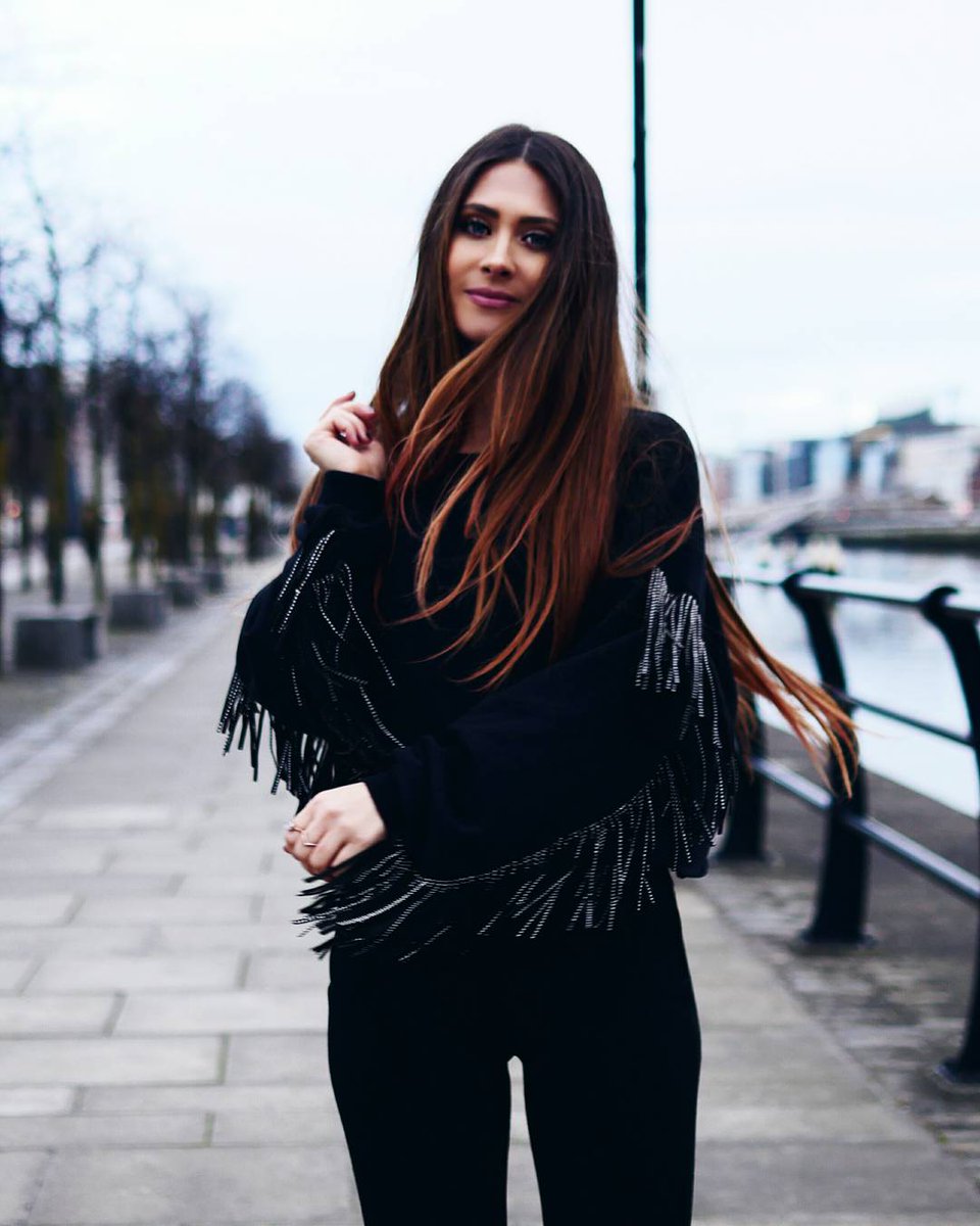 All Black Today 💣
 Gracias mi amor por la foto 💜<a href="/DalasReview/">Dalas Review 🍞🐝🎖</a>