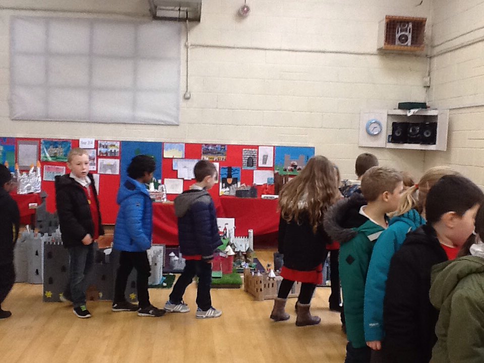 PenllergaerP's tweet photo. #PPS1/2 enjoyed popping down to the barn to see the art and craft produced by everyone. #PPSCym #PPSArt https://t.co/Kxi0wqu6wL