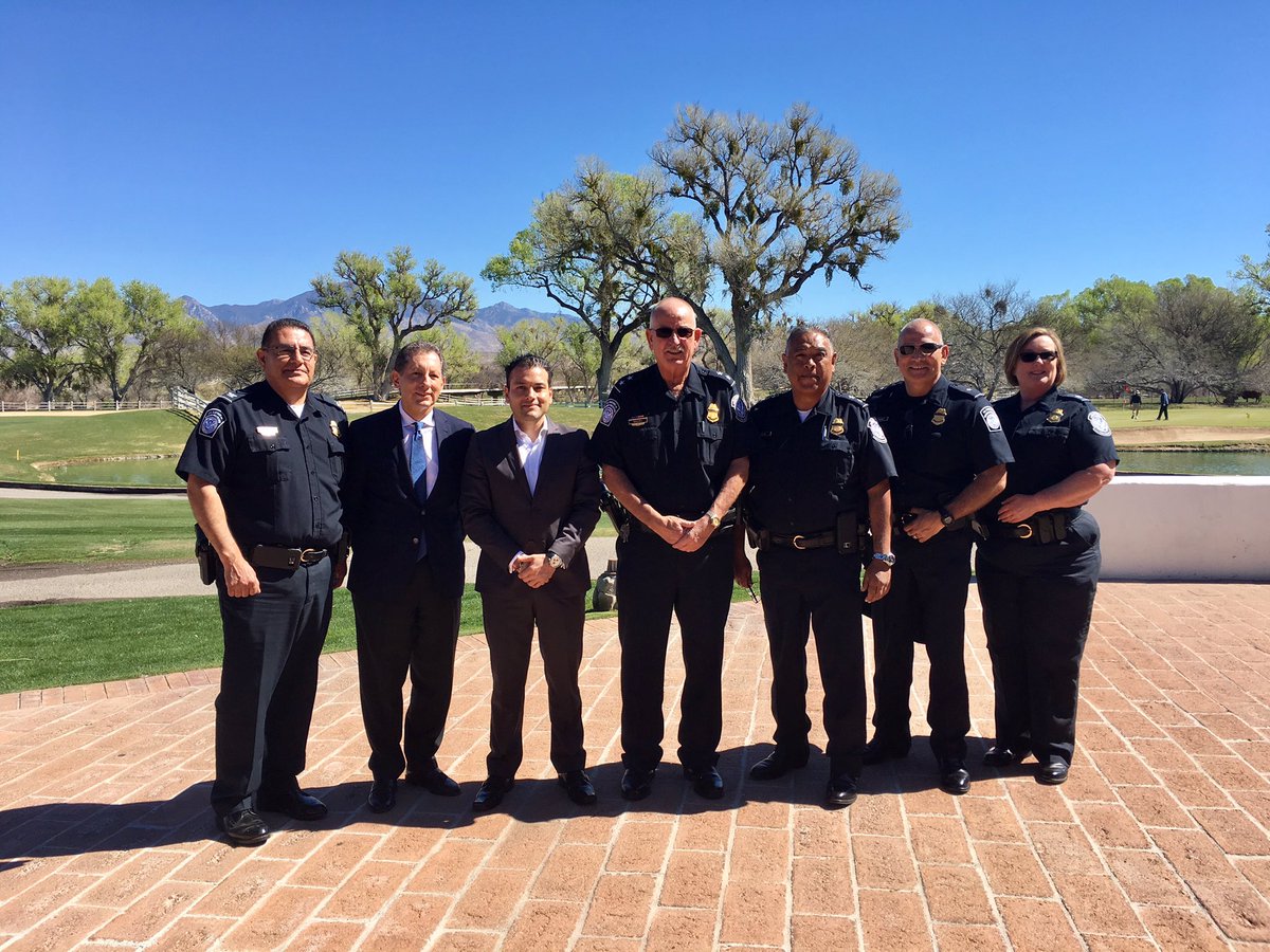 AzMxCom's tweet photo. Pleased to be in sunny Tubac with @CBPArizona and #FPAA agriculture industry champions at the #SpringPolicySummit @FreshProduceAA @MGarayAZ https://t.co/QgN8DOI1Vs