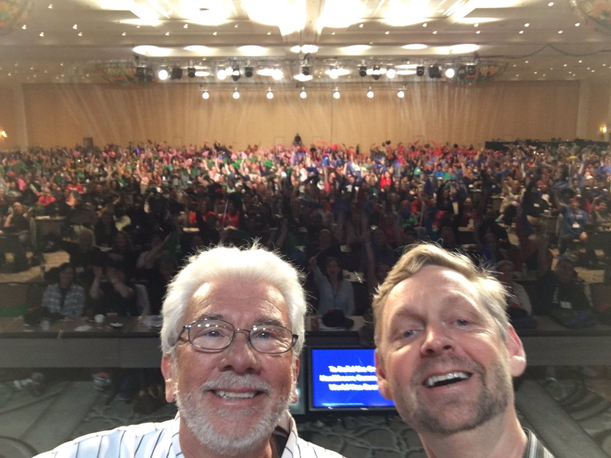 DVUDave's tweet photo. First Selfie from stage ever! Thank you Academy 176 Orlando. We Give Life! @yodavita @DVUDave https://t.co/Mwdmq045S2