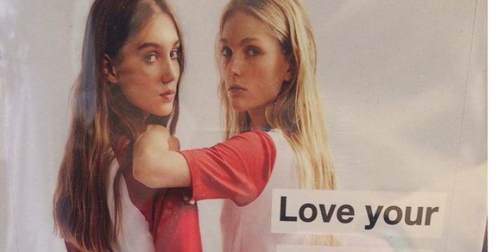 MetroLife_NL's tweet photo. #Zara onder vuur vanwege (niet zo) ‘curvy’ campagne
https://t.co/aSp7qsUAUC https://t.co/yQnb64KqE8