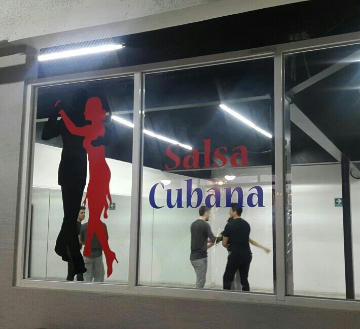 Brizkat01's tweet photo. Instalación de recorte de vinil decorativo en Zona Latina.
https://t.co/riR14m5XoJ 
brizkat1@gmail.com 
Tel.4755-0638 https://t.co/B0u8Gy0G4a