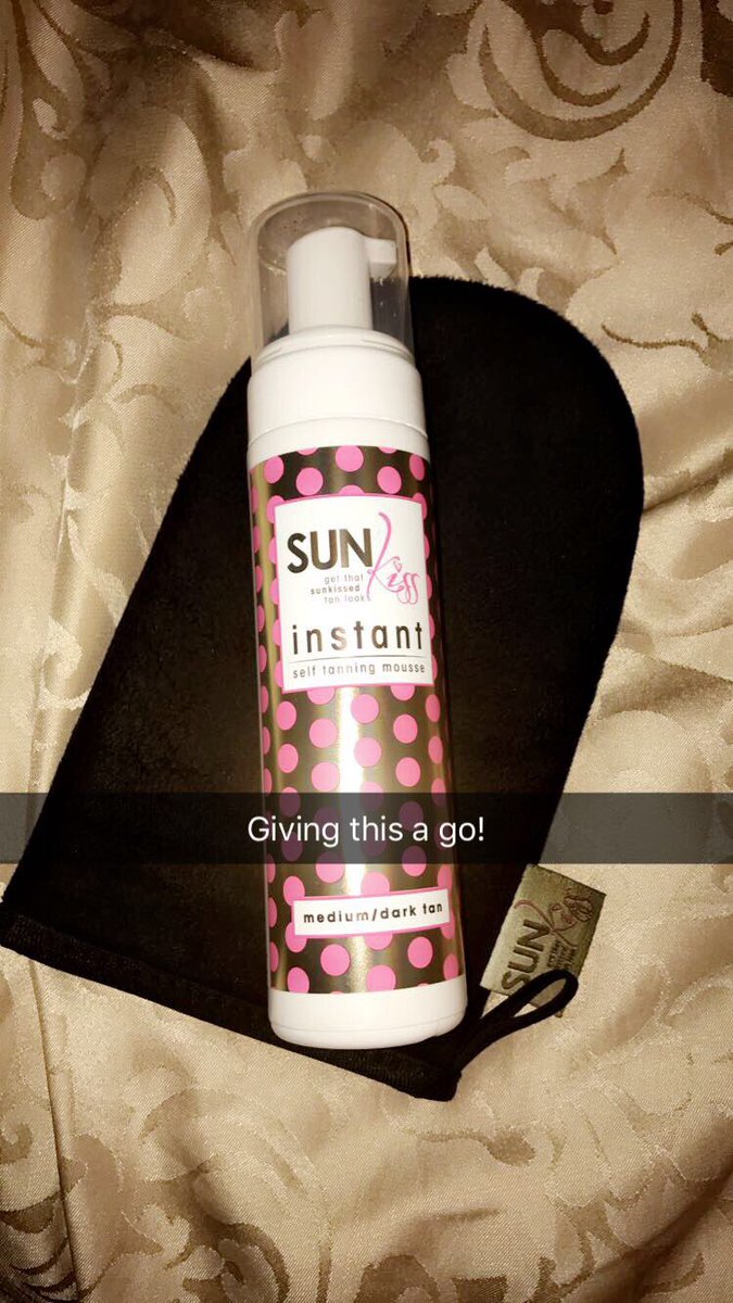 How have I been missing out on <a href="/sunkissselftan/">sunkissselftan</a> literally a bronzed goddess today if I don't mind saying so! Super easy to apply too!