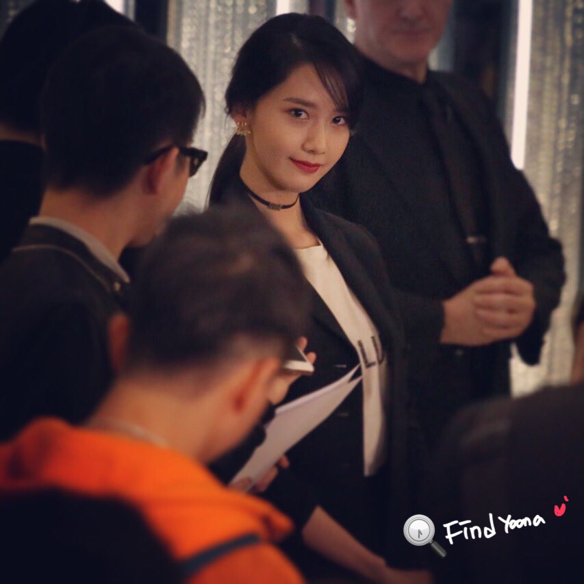 [PIC][28-02-2017] YoonA khởi hành đi Hồng Kông để tham dự sự kiện “DIOR 17S/S Landmark Pop Up Store” vào sáng nay - Page 3 C52D1_VVAAABQRW