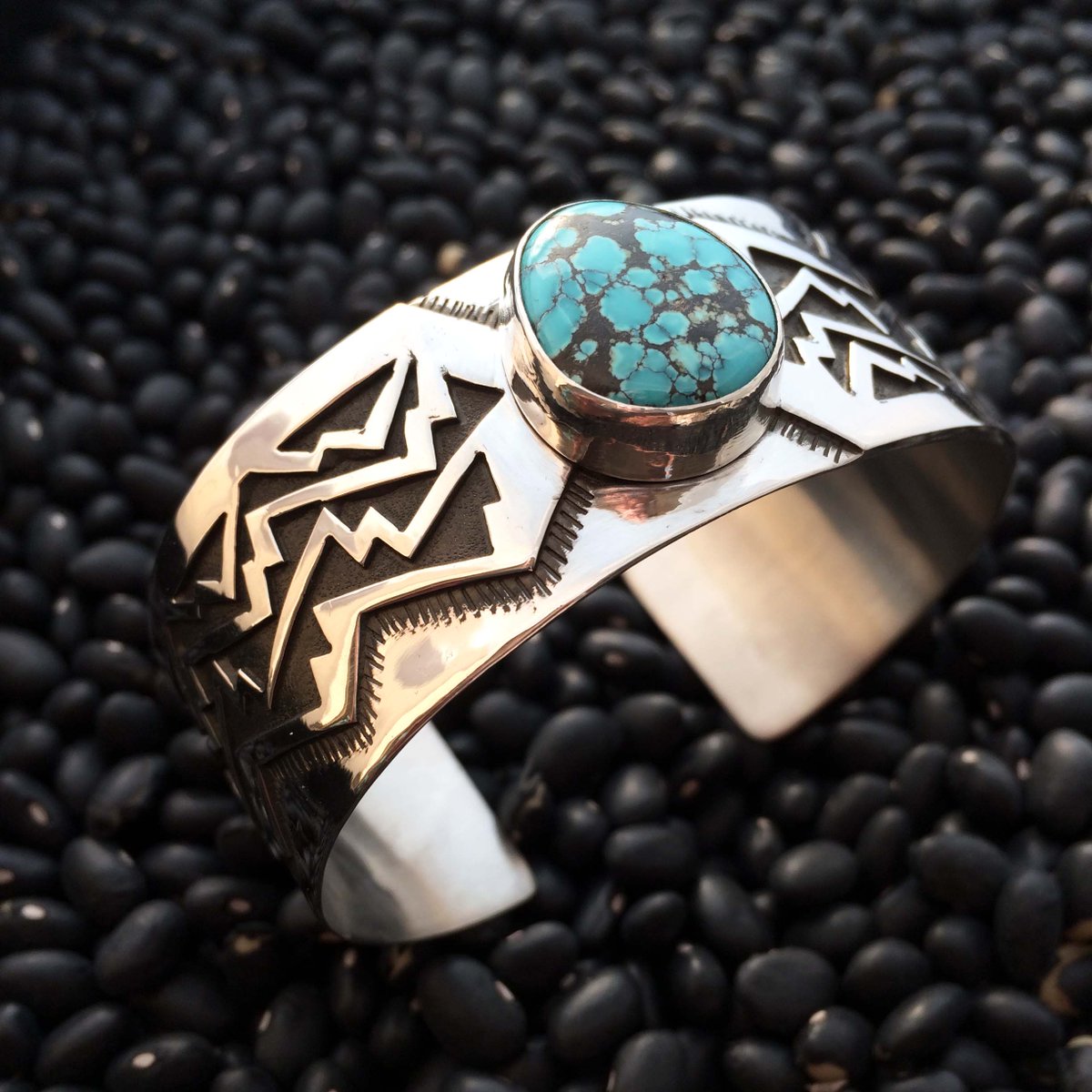 UncommonMarkets's tweet photo. March UnCommon Markets will include silver and turquoise jewelry by Thunderheart Jewelry.  Shop these great accessories March 11 &amp; 12 https://t.co/z565i2d9NH