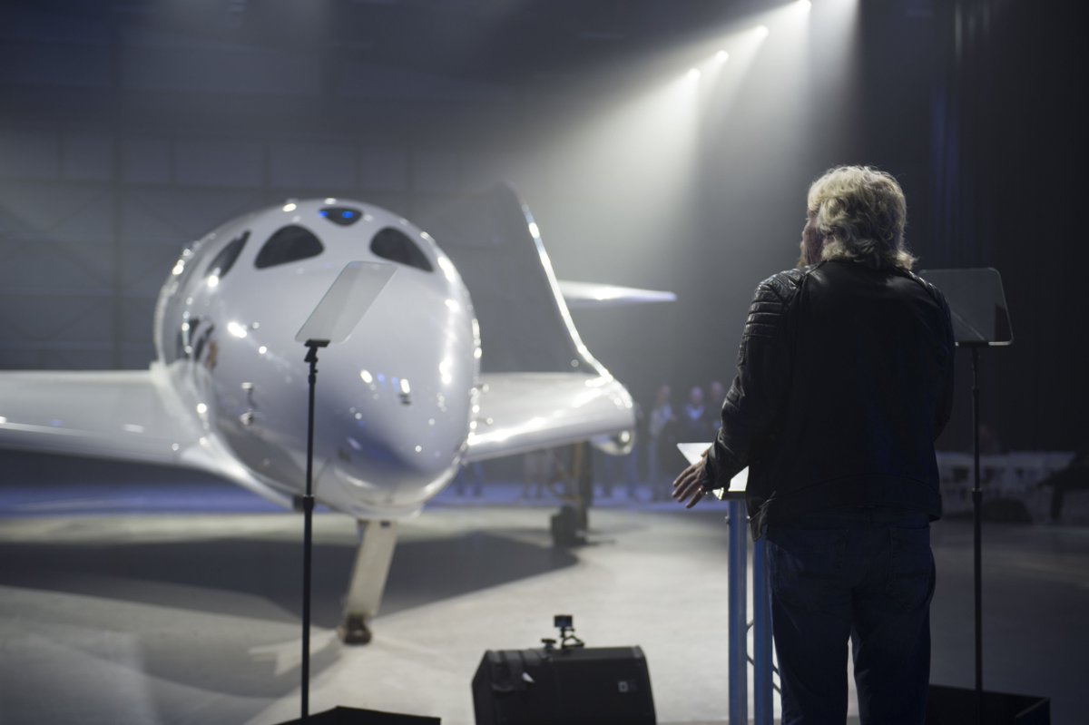 Richard Branson tweet media