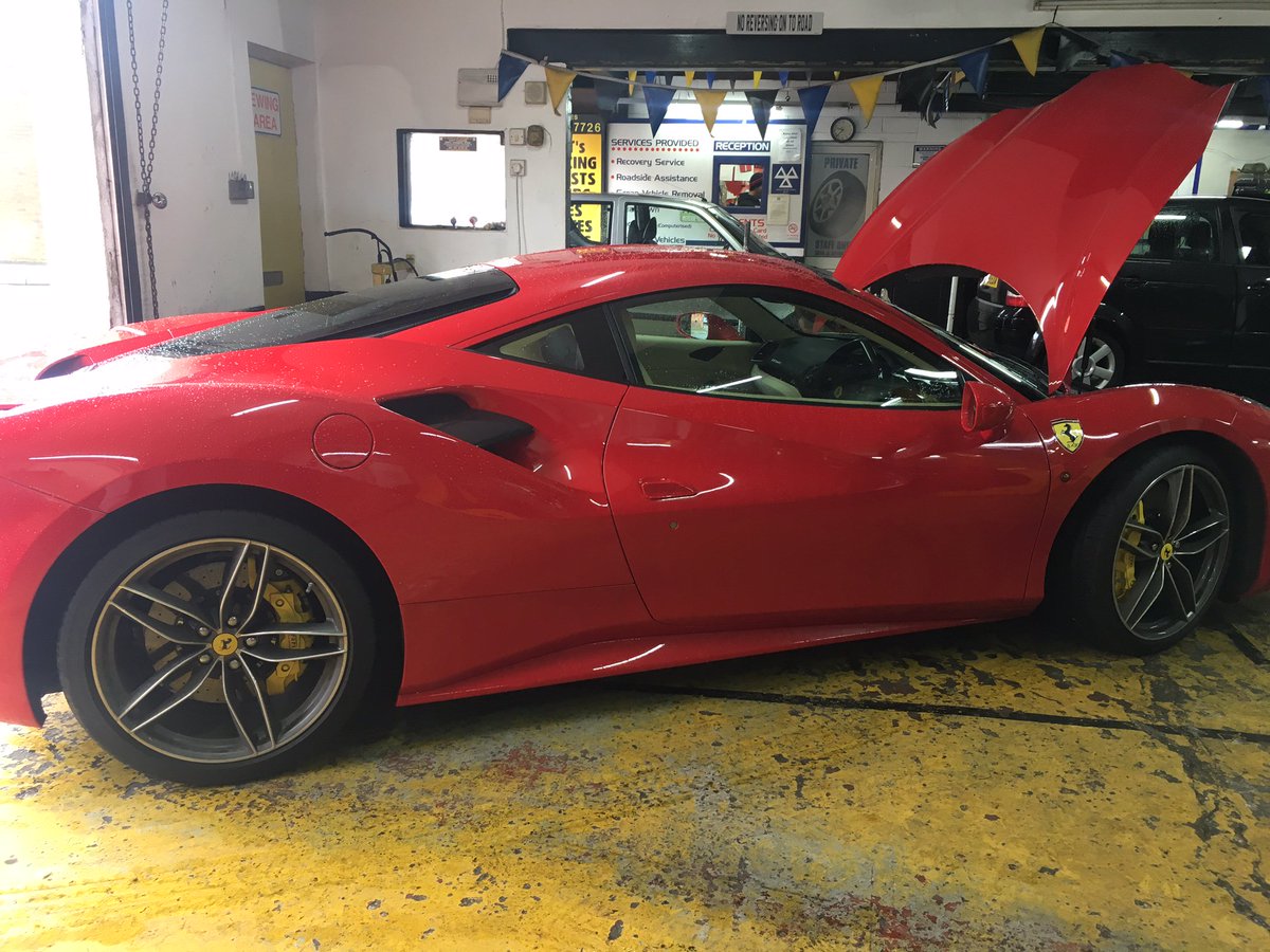 TPMSZONE's tweet image. We are busy today testing our #TPMS on a #Ferrari #488gtb #supercar #dreamcar #automotive #fastandfurious 🔥🔥🔥👌🏎️ tpmszone.co.uk