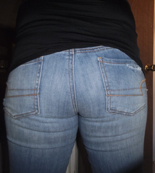 Tall girl hookup a shorter guy Hustler hollywood online