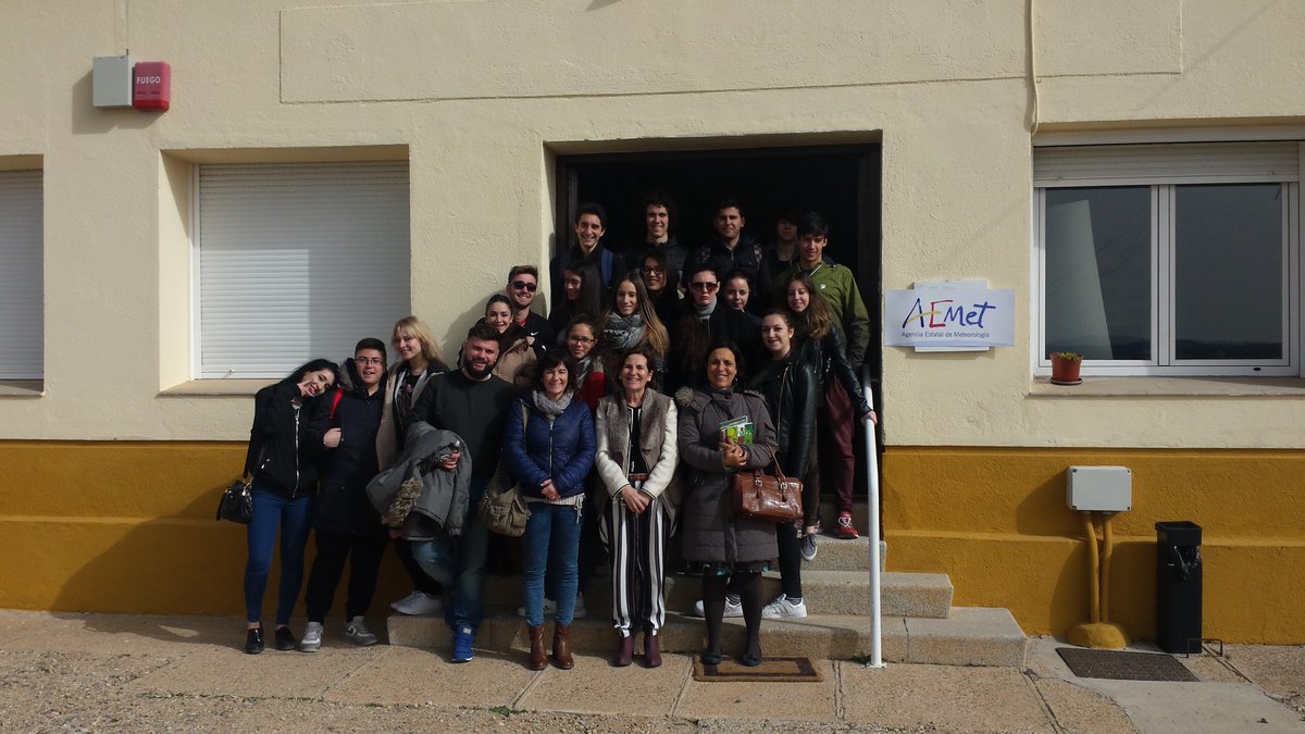 AEMET_CLaMancha's tweet photo. Grata visita del #IESElGreco al #ObservatoriodeToledo el pasado día 22 de Febrero y a la exposición de Instrumentos Geofísicos y Geográficos https://t.co/XJkEK3fRMS