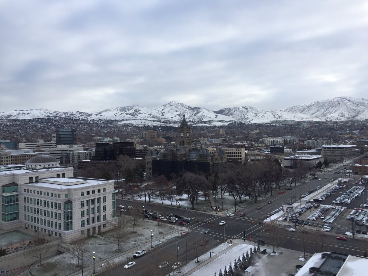 asuppel's tweet photo. #InsightSummit2017 touch down in Salt Lake City, looking forward to learning lots and seeing Elton John https://t.co/ahzjYVjSfB