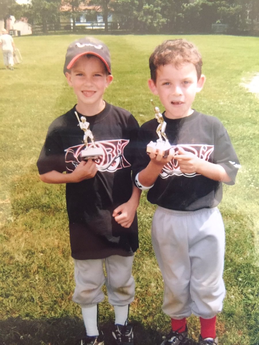 ztrayer9's tweet photo. Happy Birthday bud @Jake_Shugar ππ #bodyzone #streethockey #orangethrowing ππ https://t.co/xngg3sA6FN