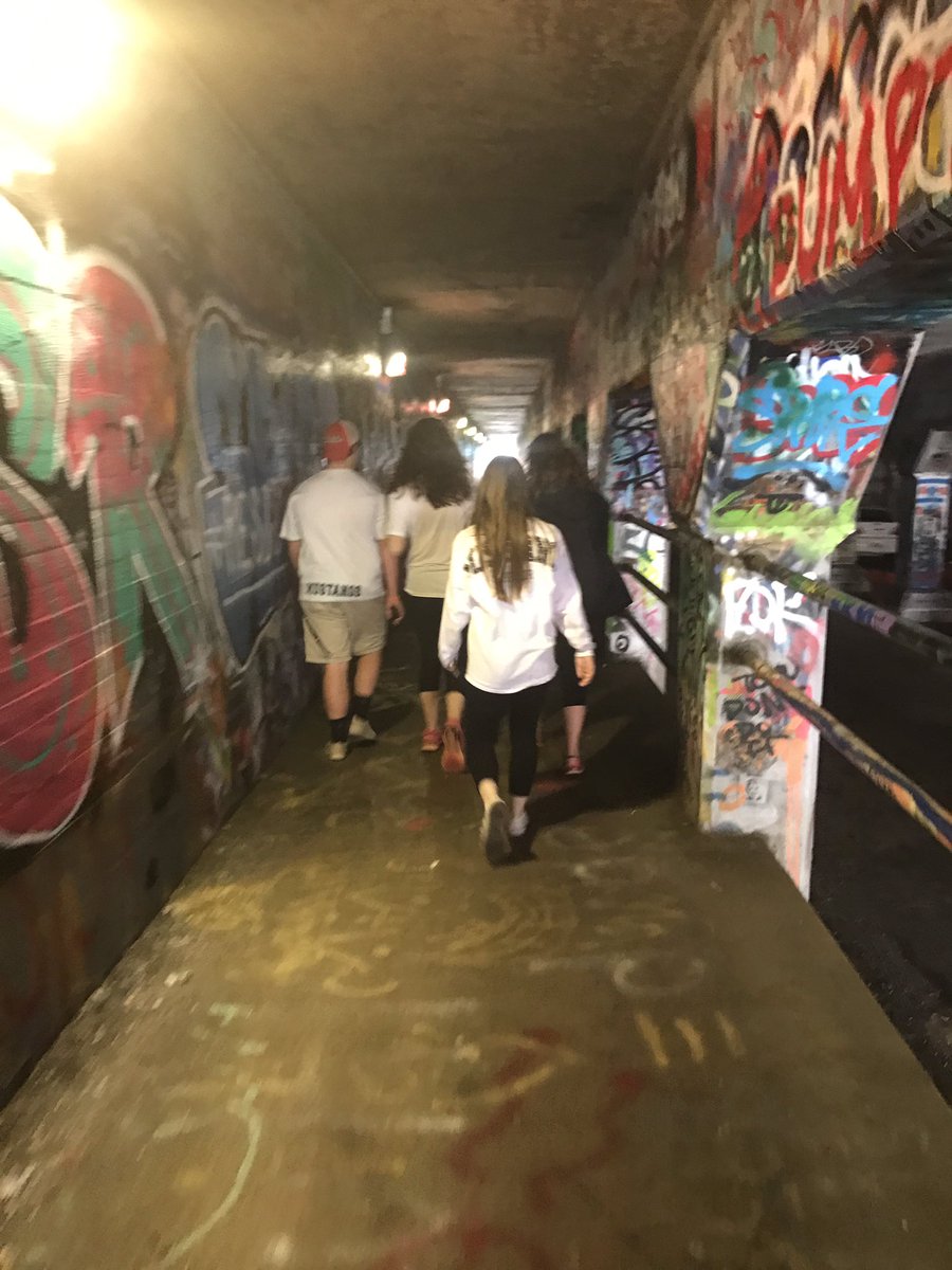 misshobson_'s tweet image. Walking through Krog Street Tunnel #MVInterim #mvcore