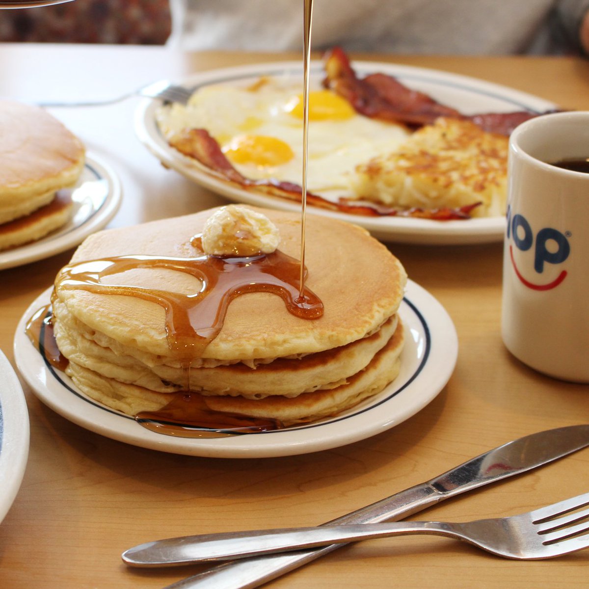 keyclub's tweet photo. Spots are still open to support IHOP® National Pancake Day and volunteer at your local restaurant on March 7. Sign up by March 1! https://t.co/sHcAQJGPuE