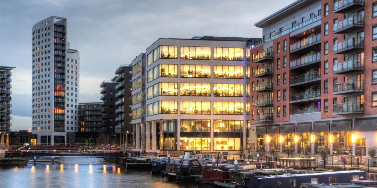 thinkgladfish's tweet image. #Leeds – strong local #economy &amp;amp; 95% live &amp;amp; work in the city. Good for #property #investors targeting #professionals hubs.ly/H06mP0G0