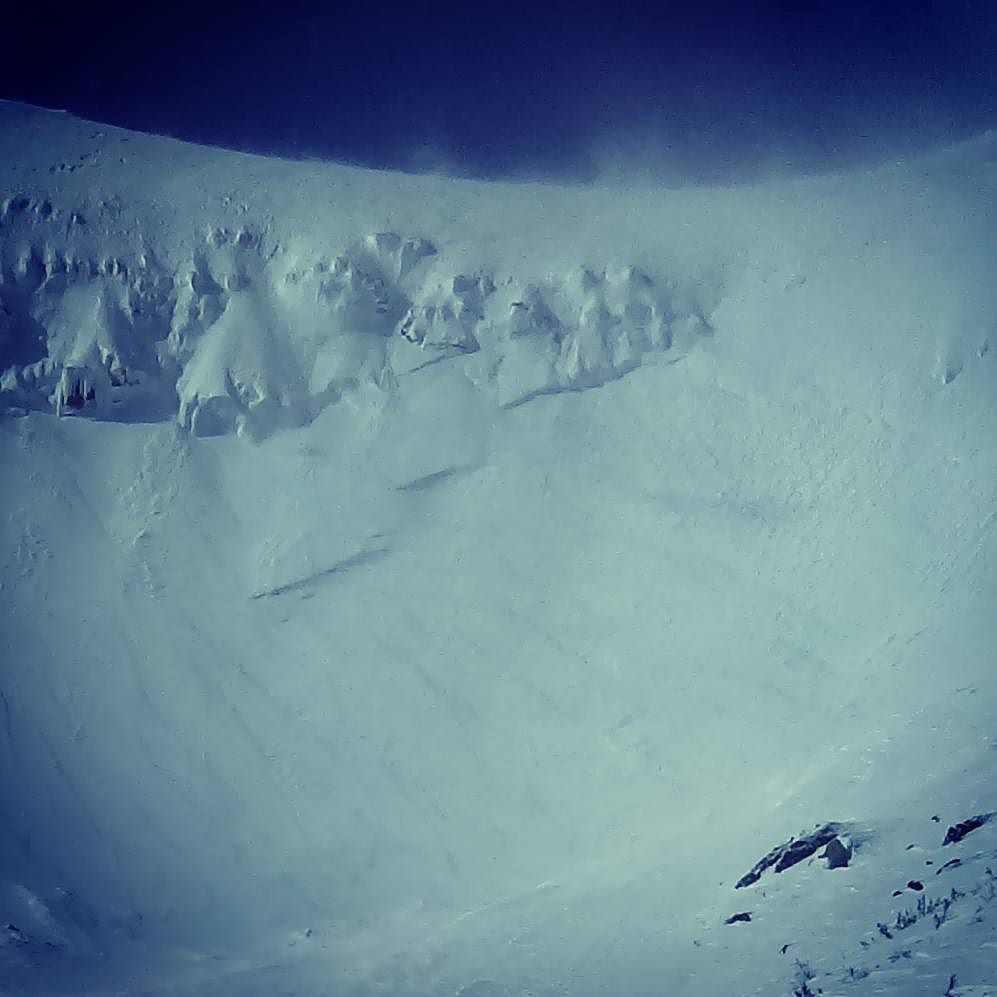 Avalanchecenter's tweet photo. #tbt two weeks... east coast avalanches do happen! #skitheeast shows avy accident footage on the big screen tomorro… https://t.co/n68o9b7IkF