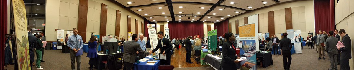 TheStitchinWell's tweet photo. Don't miss the Career Fair!  Come out to the School of Bus. and CAS day! #hireSIUEcougars  @SIUECareerCntr https://t.co/xvCuqJ9jNm
