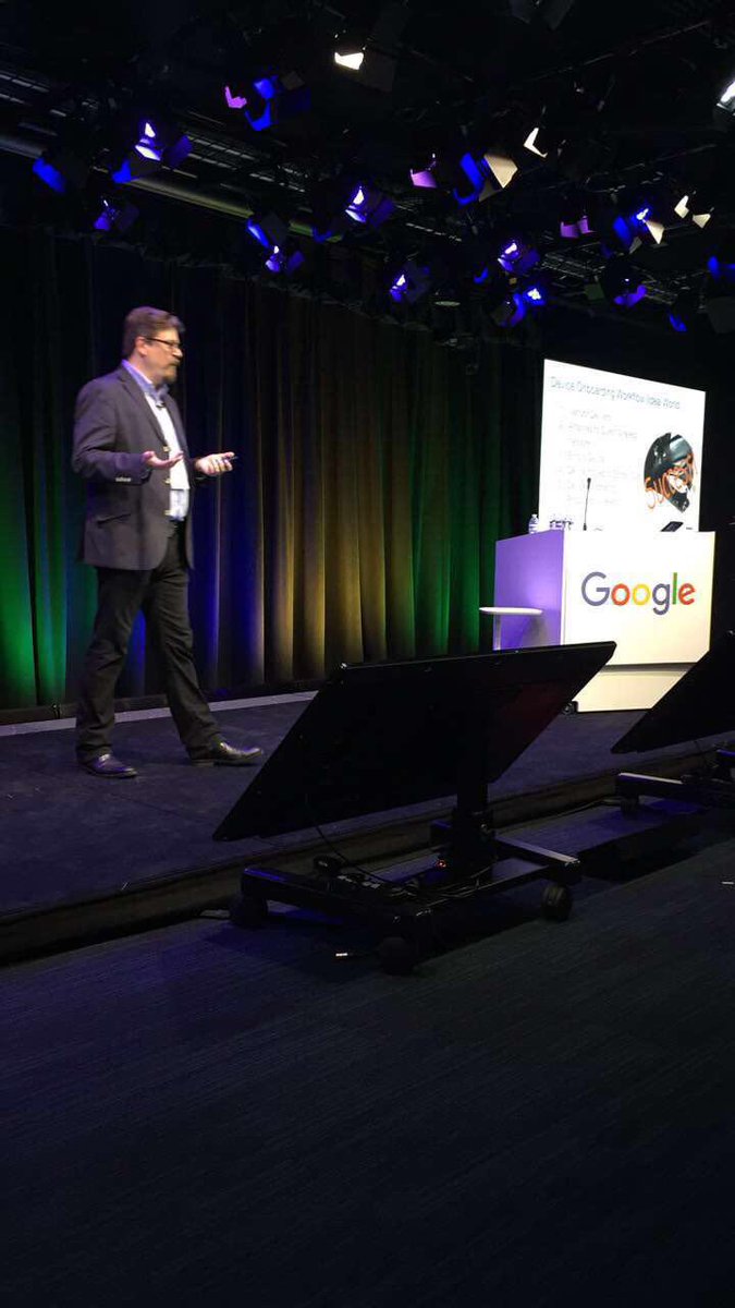 MsMar1sa's tweet photo. All things Chromebook with @rcarroll2003 #CPSTechCoDay https://t.co/hGCqvqm8xT