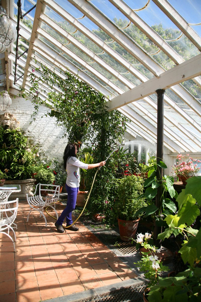 HoughtonHall2's tweet photo. One year placement for a trainee to work in the Walled Garden @HoughtonHall2 See https://t.co/cm3QbLgjLb #gardens #norfolk #traineeprogramme https://t.co/ESQpAFa0Wp