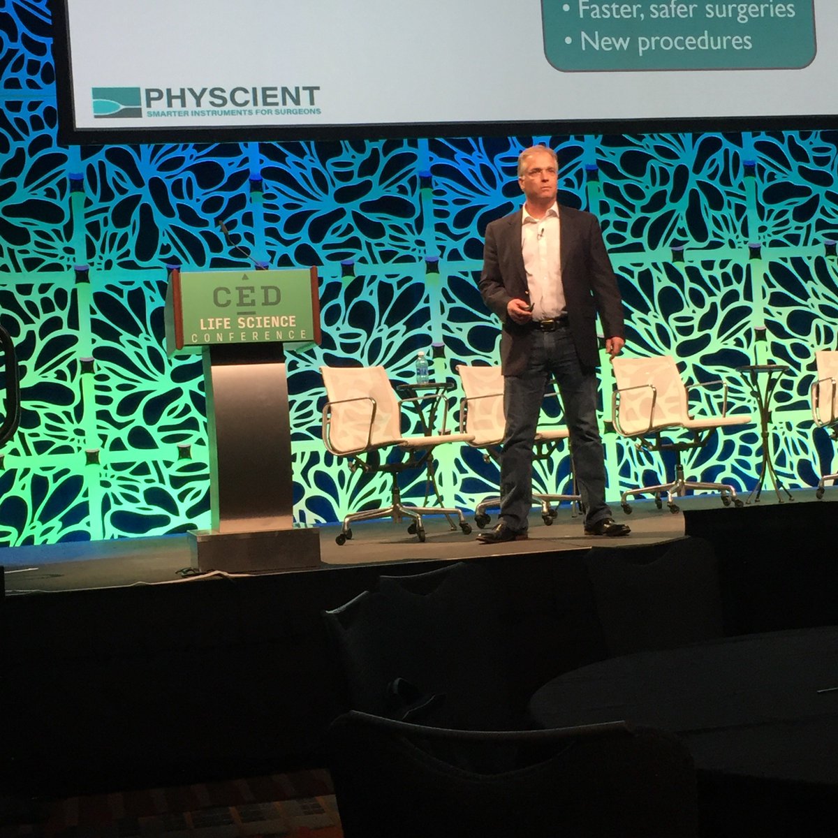 NCLifeSci's tweet photo. Hugh Crenshaw, CEO of Physcient, discusses new blunt dissection devices @SEMDA Competition @CEDNC #SolvingTomorrow. https://t.co/2SgcOYFp6z
