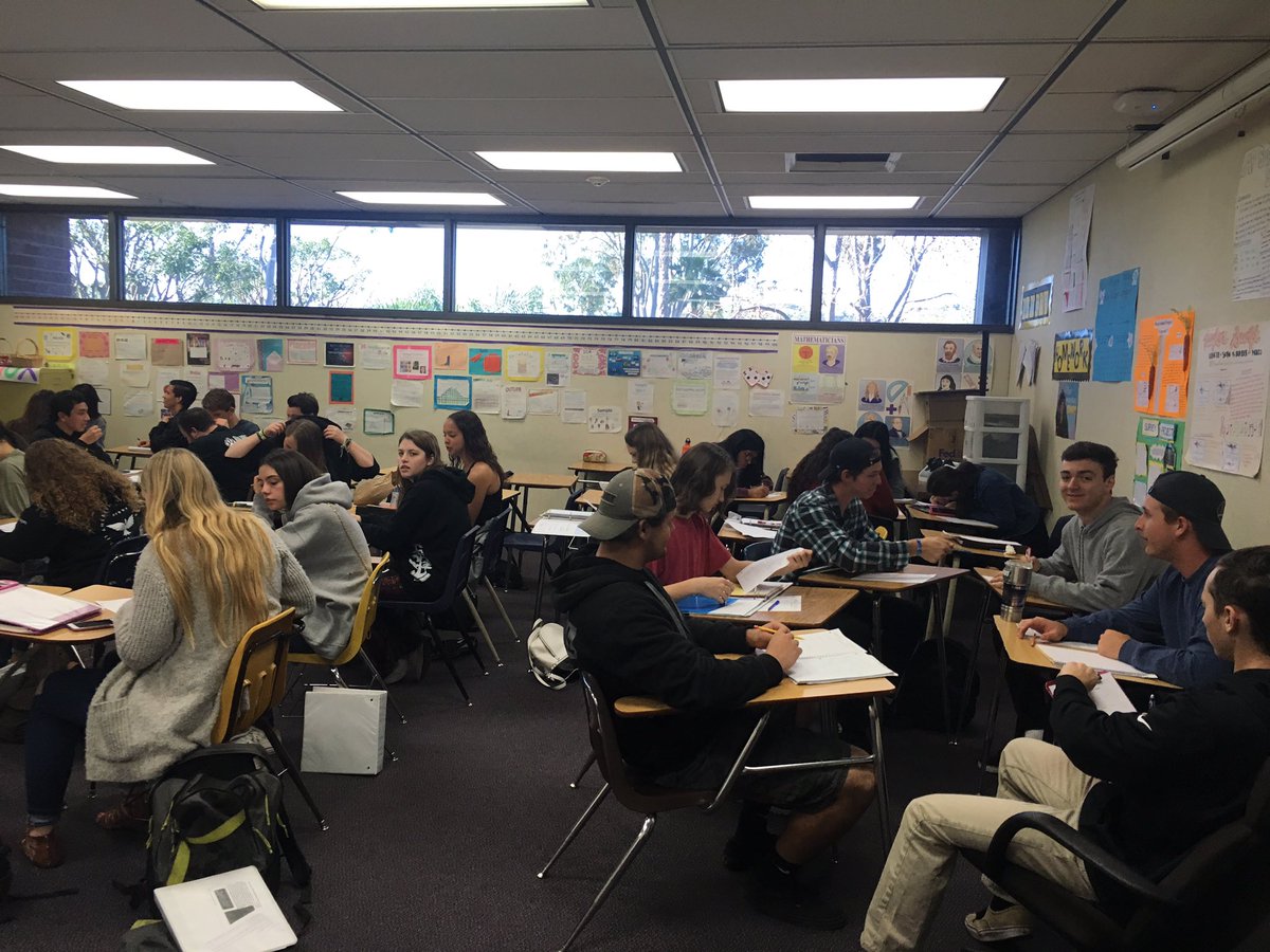 CapoValleyHS's tweet photo. Mrs. Shinavar using objectives and grouping strategies to solve natural logarithm expressions and equations. โค๏ธ๐ฏ๐ข #academicnoise #logthis https://t.co/oGBcOfNzjc