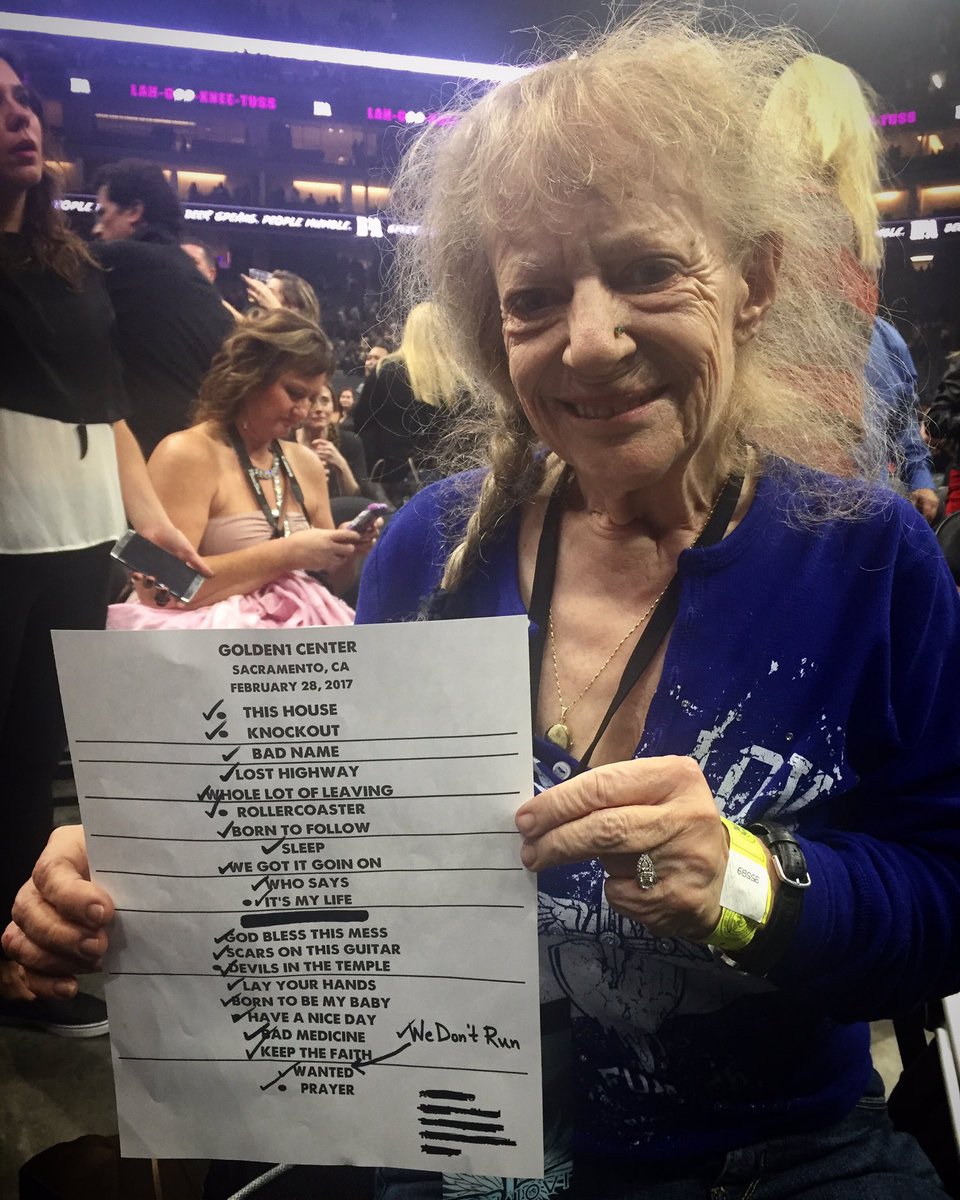 Who was in Sacramento? Favorite song of the night?#THINFStour https://t.co/oYNvhtldyb