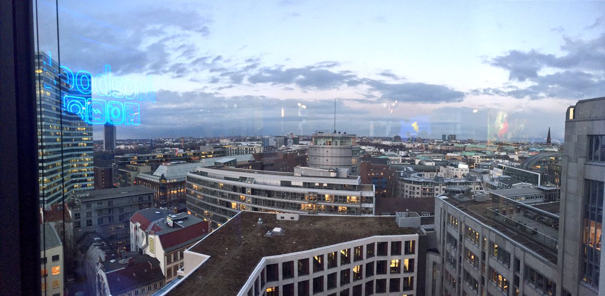 Lottaliebt's tweet photo. #DigitalDurchstarten -#eComRoundtable heute auf #Exkursion bei @facebook in #Hamburg @hkhamburg #eCommerce #facebook https://t.co/BgD7hyzjad