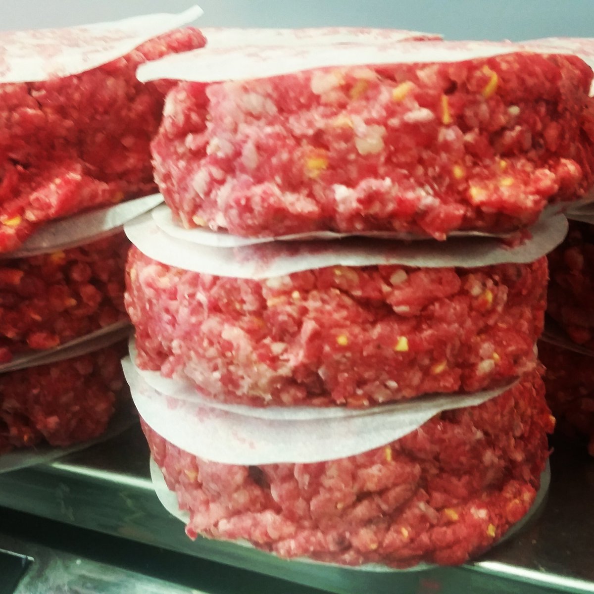 selectmeatsltd's tweet photo. There's burgers and then there's our hand pressed dry aged beef burgers.
Give your customers the freshest &amp; best.
Enquiries welcome. https://t.co/Lp36wGsDra