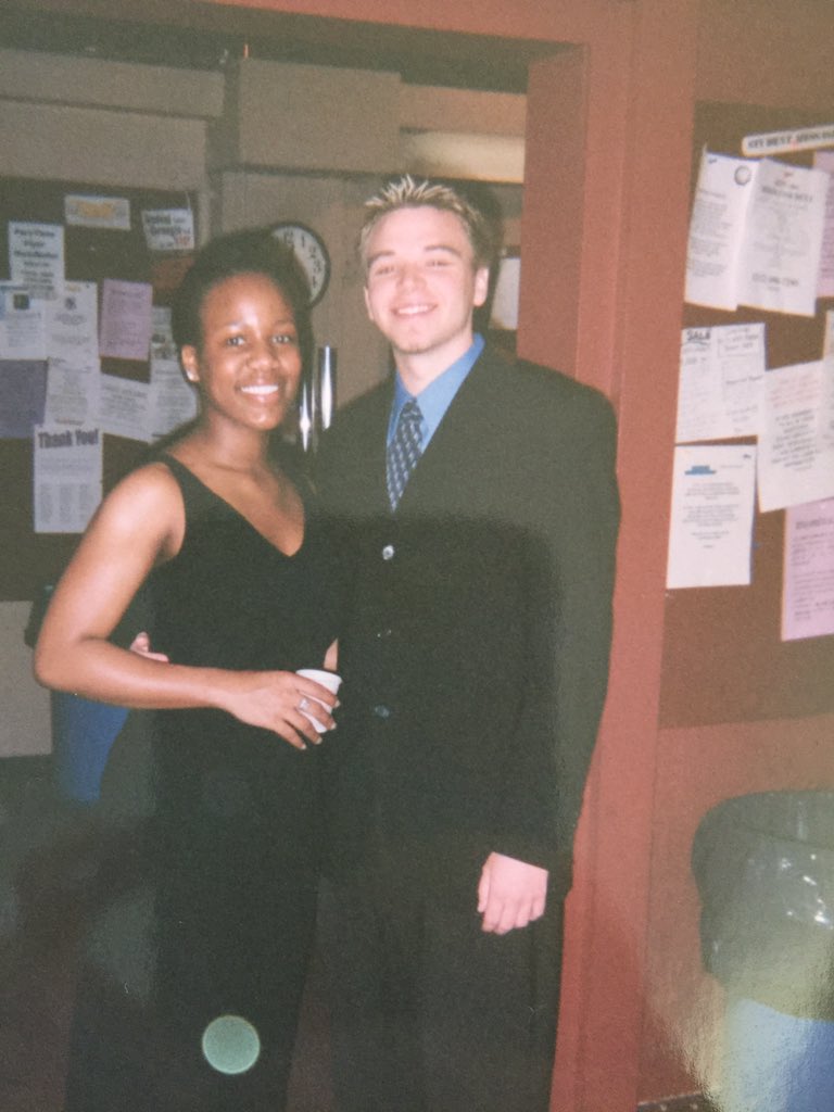 BDavv's tweet photo. Bleached Blonde Tips, that's how I rolled @AMDA_NY.
@AnastaciaMcC #MemoryLane @AMDAALUMNI #TheaterGeek #StandingSeries #CanOBeans https://t.co/YW2gmGCFU2