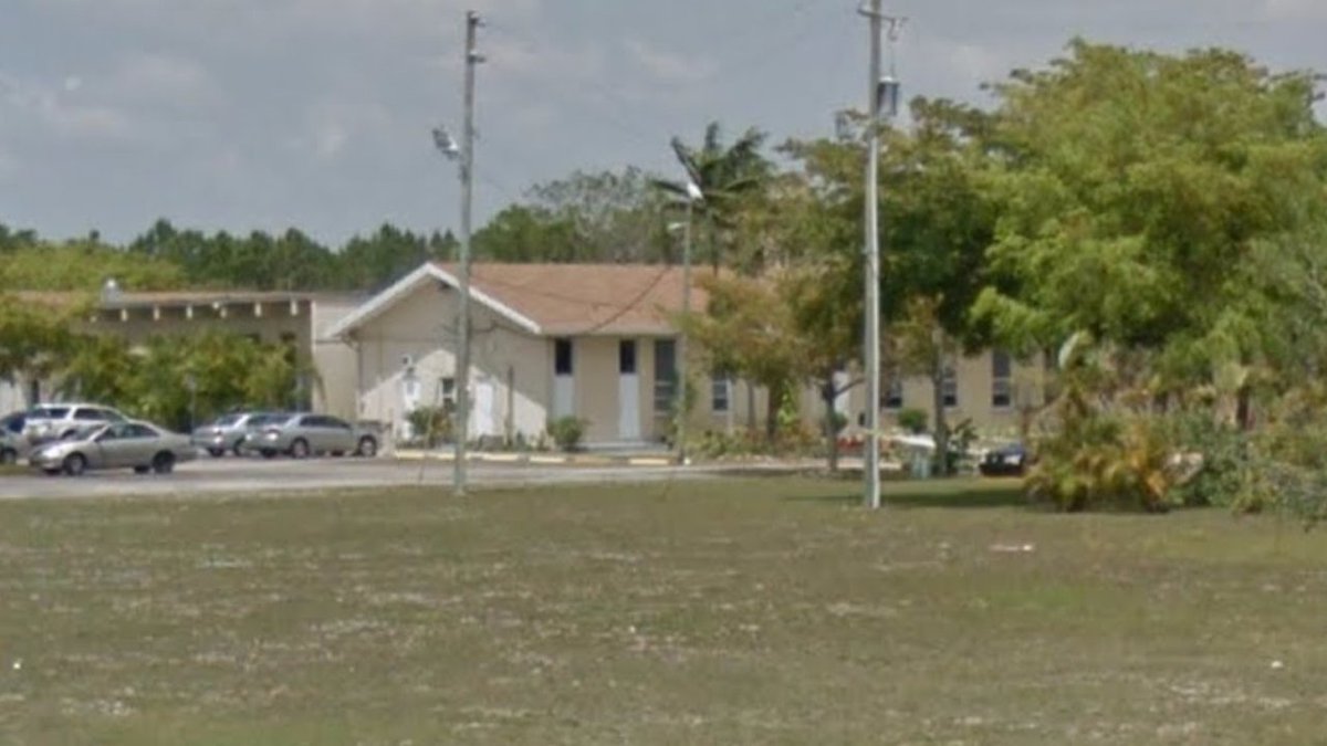 #BREAKING Police investigating after boy found with burns on back at South Florida preschool bit.ly/2lzswrU https://t.co/wvx7OTDL6u