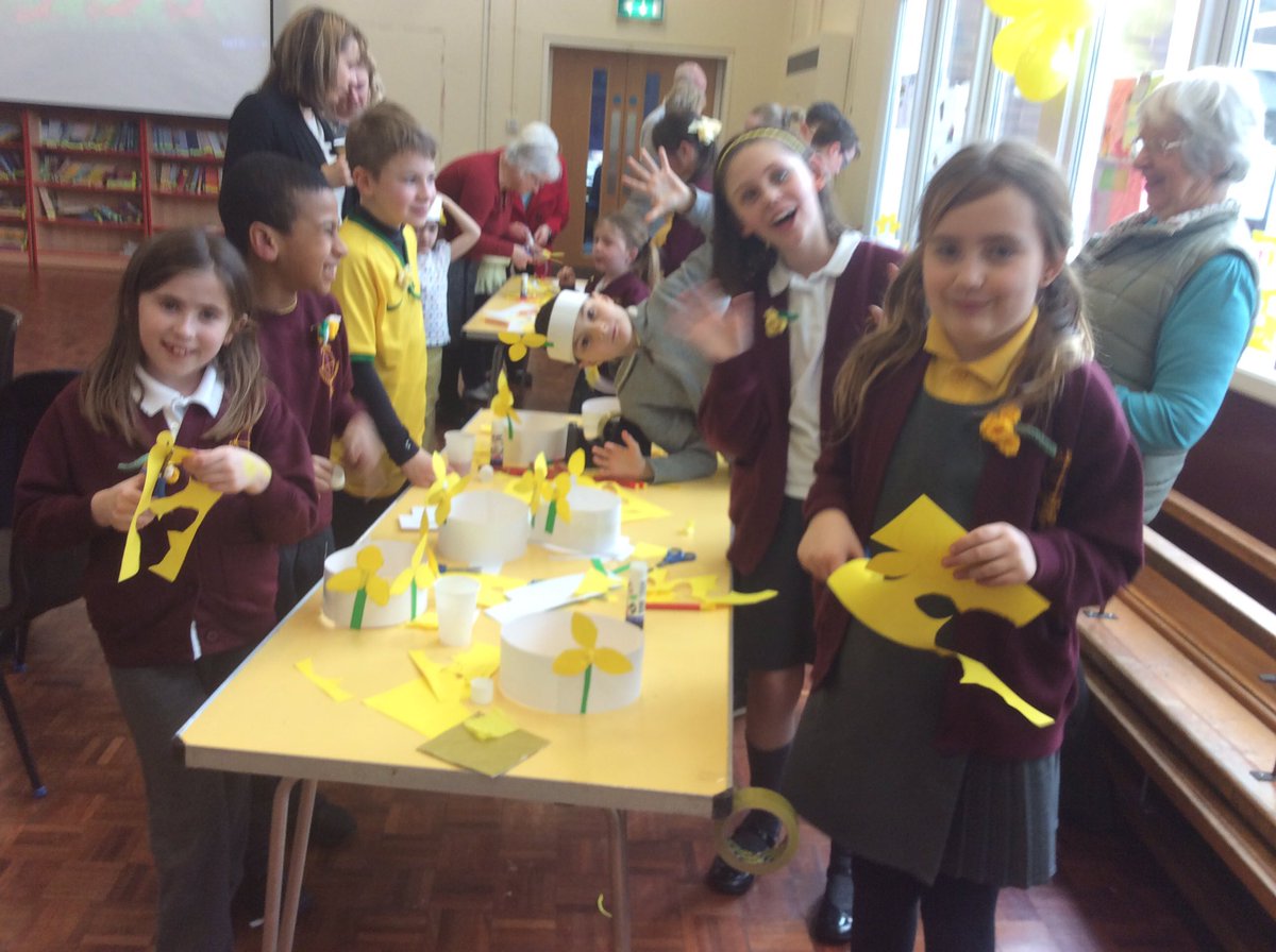 AllSaintsTraff's tweet photo. St David's House have had a wonderful day celebrating 'St David's Day' ... #craftfun #teamwork #allthingsyellow https://t.co/y4L2UP6ICW