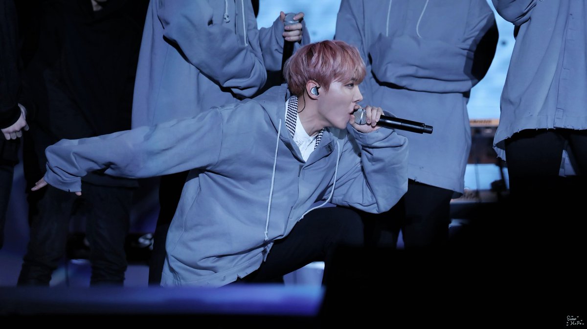 170114 골든디스크  <a href="/BTS_twt/">방탄소년단</a> 

#홉아_잘자 🙋😪😴

#BTS #방탄소년단 #JHOPE #제이홉 #홉이 #호석